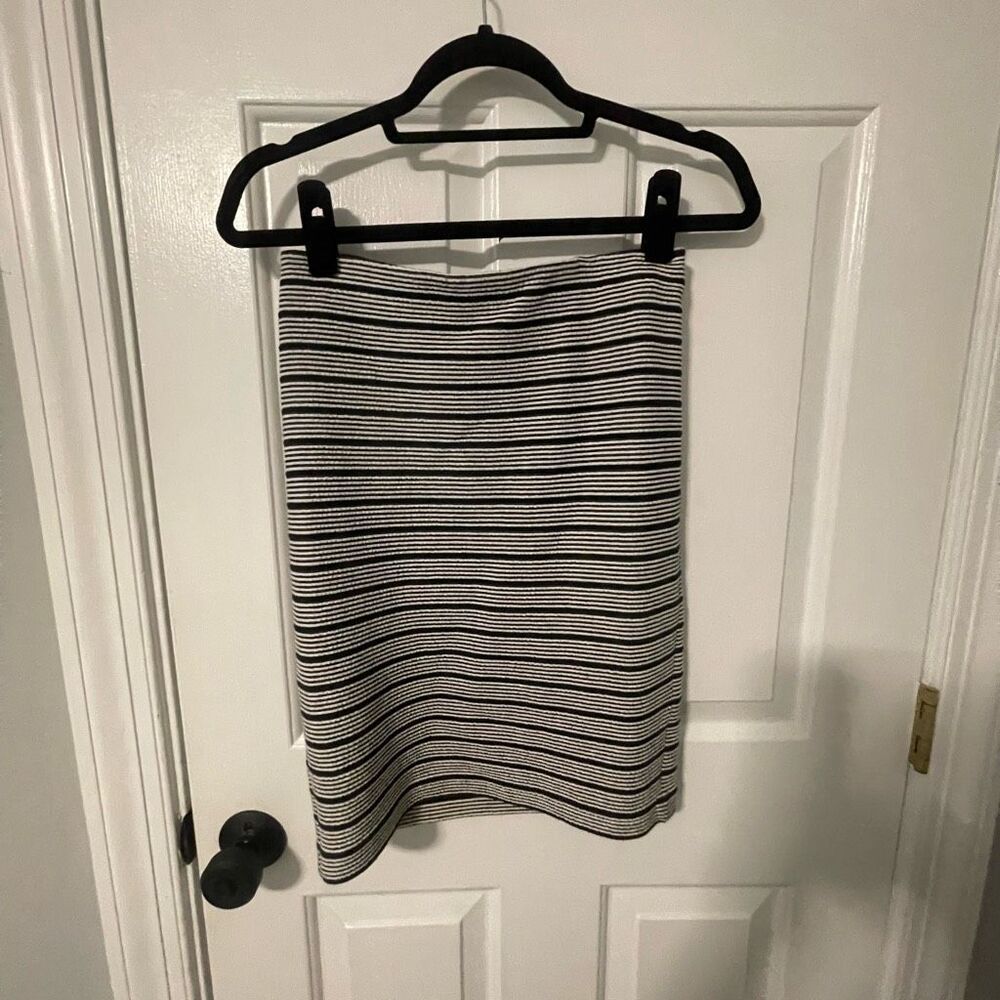 LOFT Striped Pencil Skirt